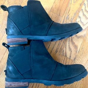 Sorel Emelie Black Chelsea Boot
